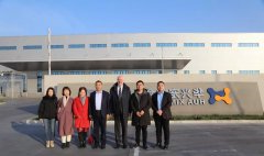 德国纽伦堡宠物展名誉主席Hans Büngener、长城国际